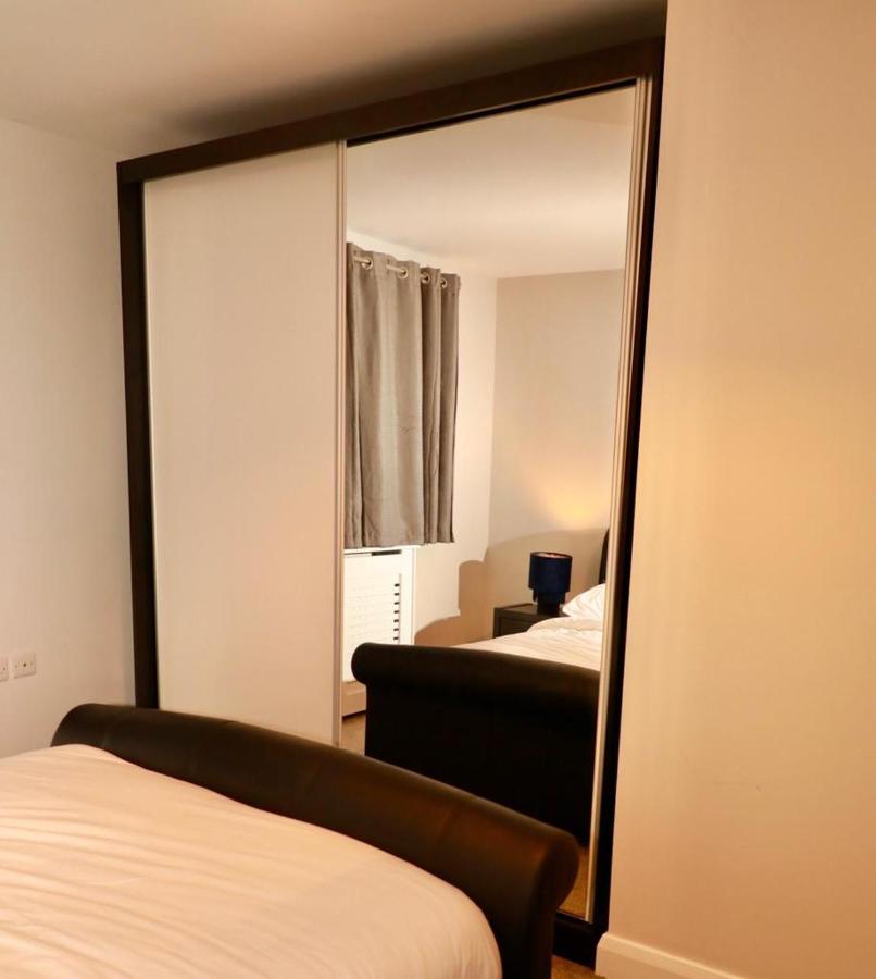 Lovely 2- Bedroom Apartment In Belfast Exterior foto