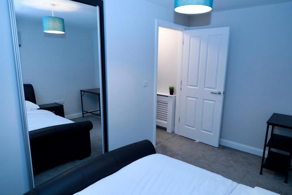 Lovely 2- Bedroom Apartment In Belfast Exterior foto