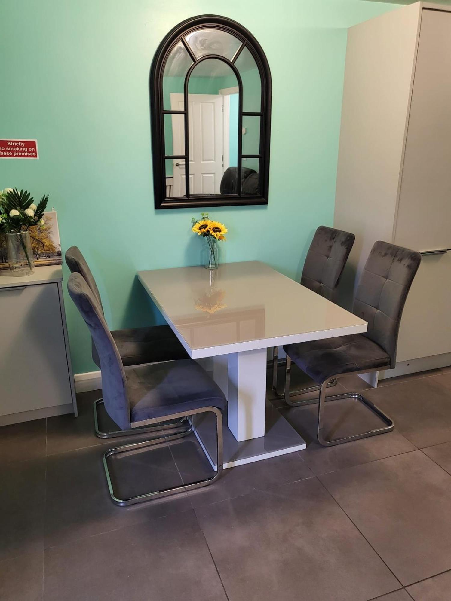 Lovely 2- Bedroom Apartment In Belfast Exterior foto